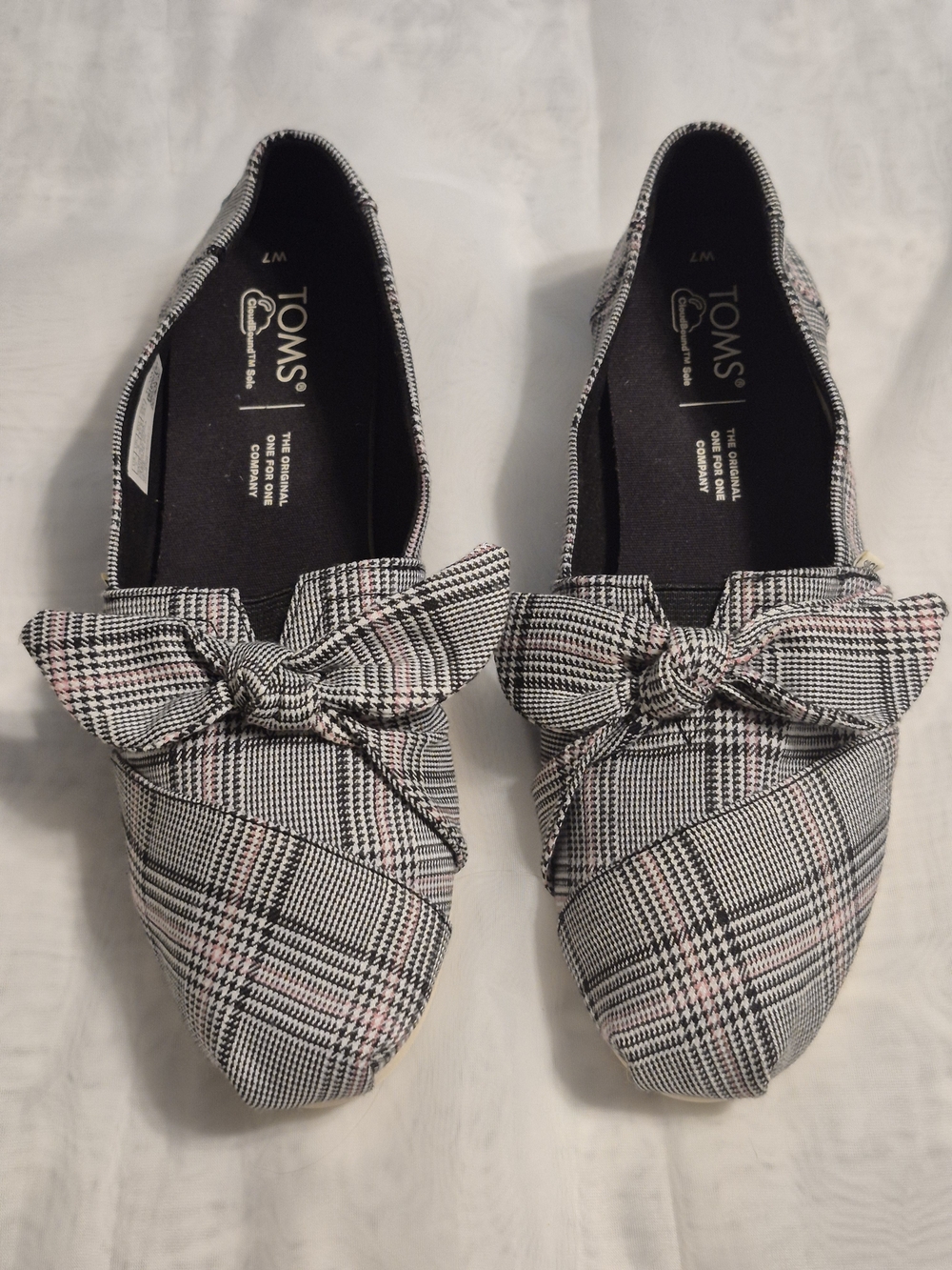 TOMS Size 7W Women’s Plaid Bow Slip-On Flats - Black & Pink